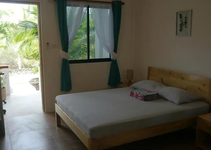 T Breeze Coastal 4* Moalboal